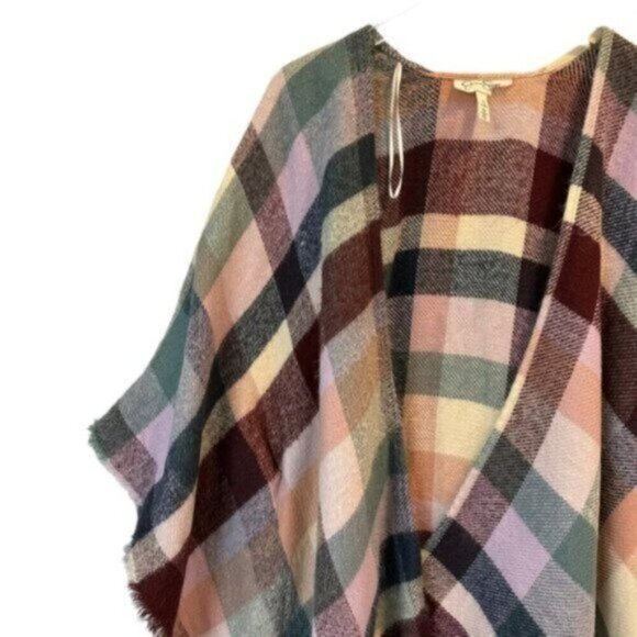 Jessica Simpson | Women's Plaid Fringe Poncho One Size - Picture 4 of 13